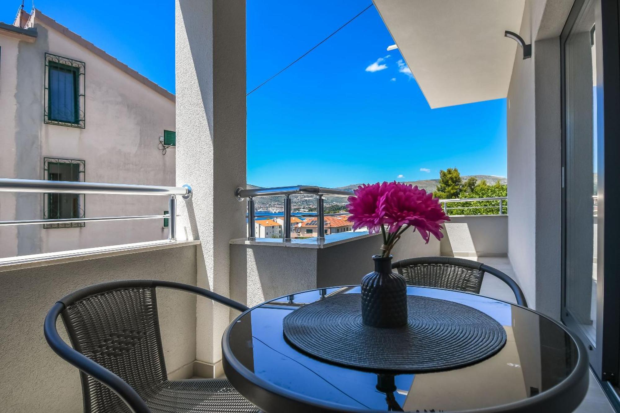 Apartments Neli Trogir Extérieur photo